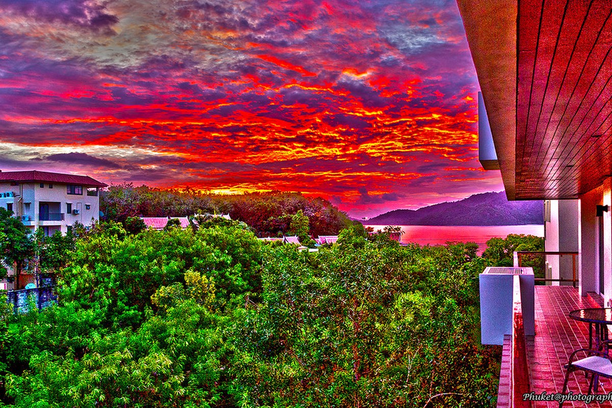 HDR Sunrise over the sea XOKA1917bs2-hdr
